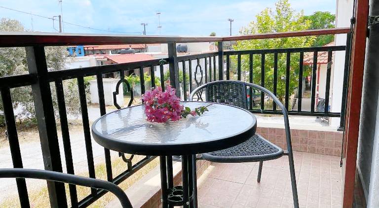 Rental apartment with terrace — photo 3