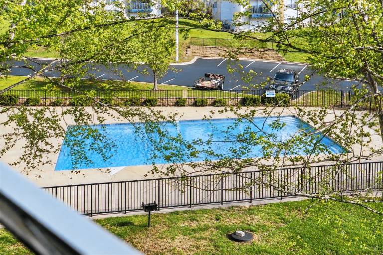 Fully equipped charming condo with pool | Dogs allowed — photo 4