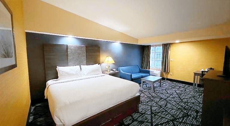 Plymouth Bay Inn and Suite — photo 2