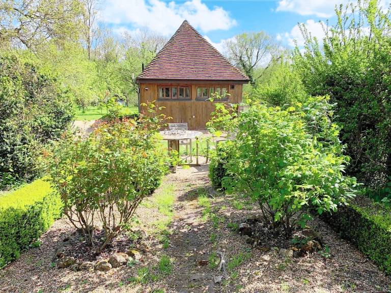 Cottage  Hollingbourne