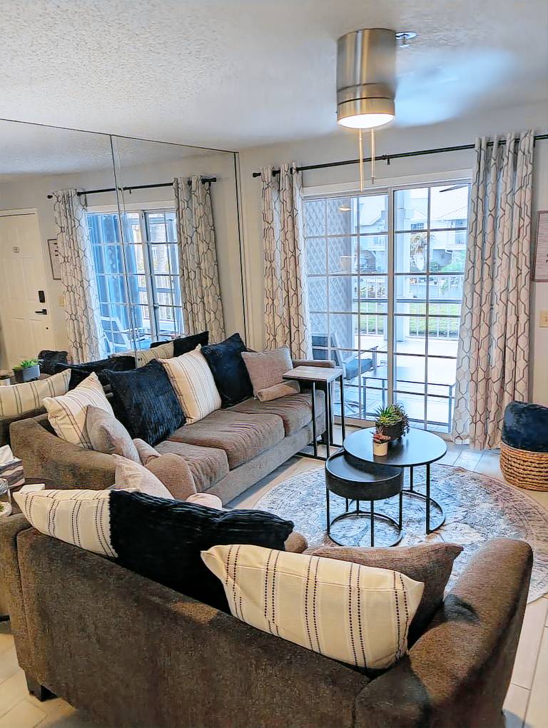 Apartment Paradise Lakes