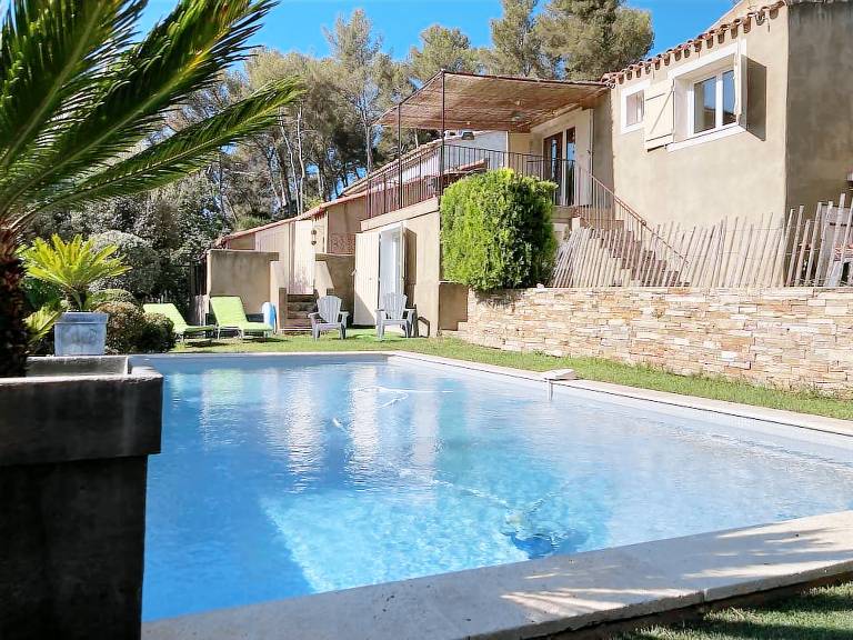 House  Eoures