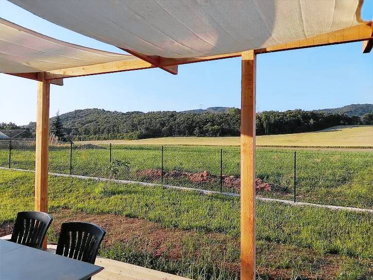 Gite with barbecue, garden & patio — photo 4
