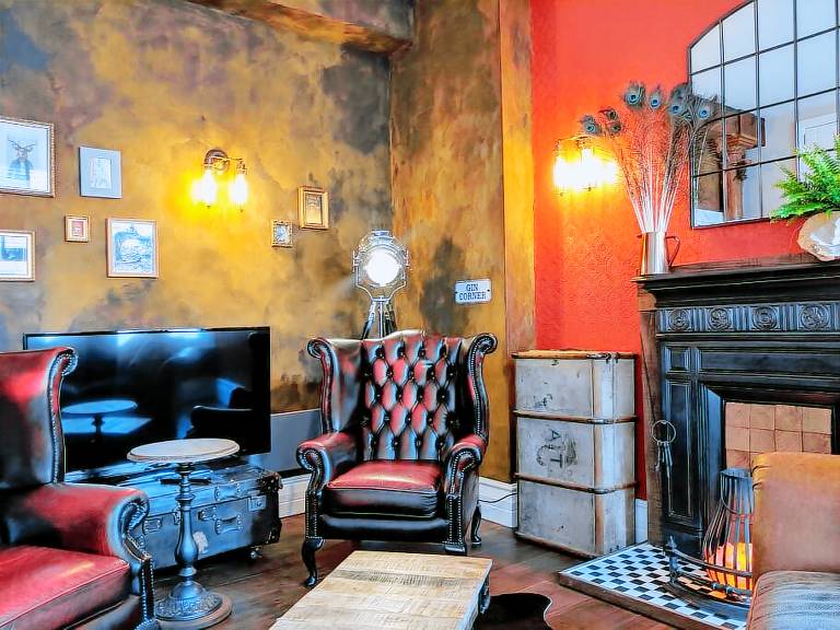 Children-friendly aparthotel | Near Manchester Town Hall | Suitable for remote work | Pets allowed — photo 3