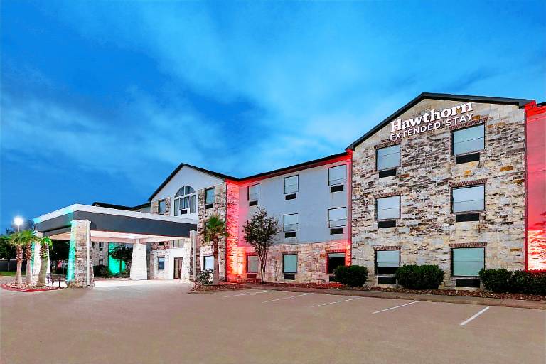 Hawthorn Extended Stay by Wyndham College Station South — photo 4