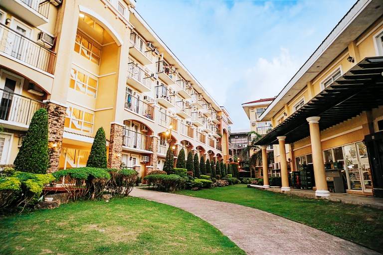 Apartment  Buhangin