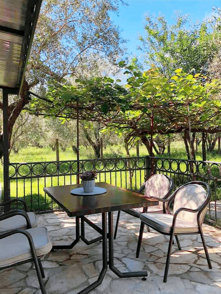 Vacation home with garden, grill & terrace | Garden view — photo 4