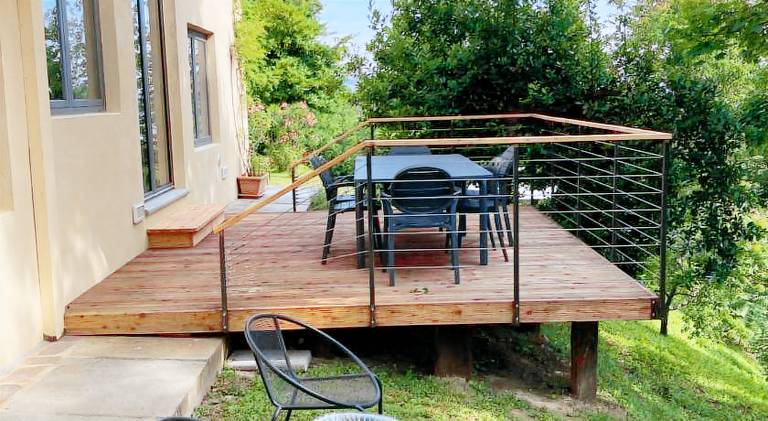 Apartment with pool, terrace & yard — photo 5
