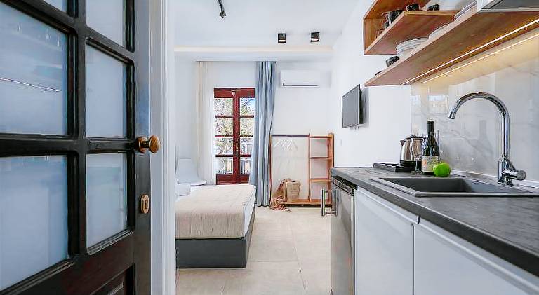 Pleasant holiday apartment with terrace | Pet-friendly — photo 3