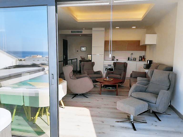 Fully equipped rental apartment with garden, jacuzzi & patio | Close to the beach | Pets allowed — photo 3