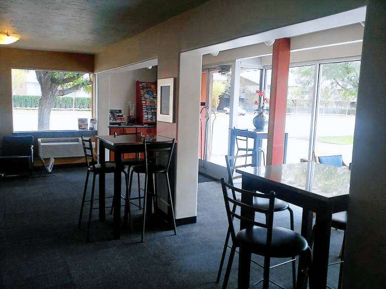 Metropolitan Inn — photo 3