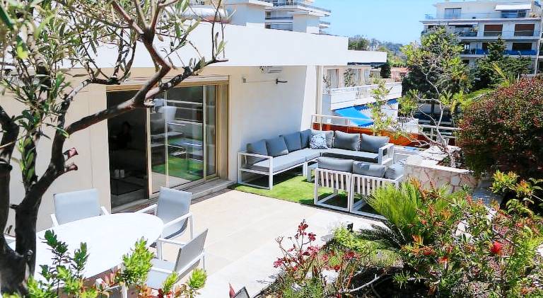 Rental apartment with terrace & BBQ in Cannes
