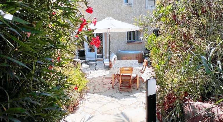 Lovely apartment with hot tub & grill | Pet-friendly — photo 4