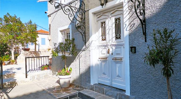 Galaxidaki 1857 guesthouse in Delphi