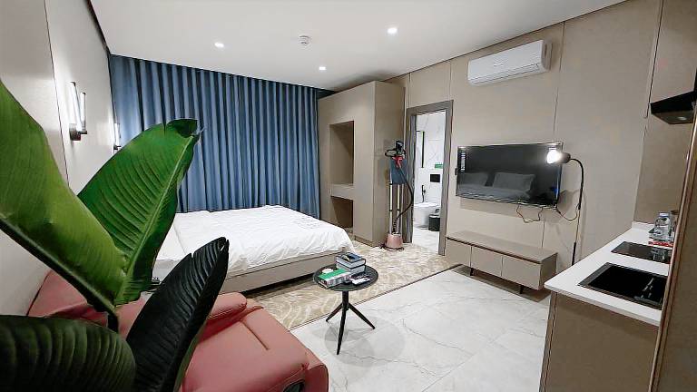 007s tara-JRE Jabal Al Lweibdeh with stunning view — photo 4