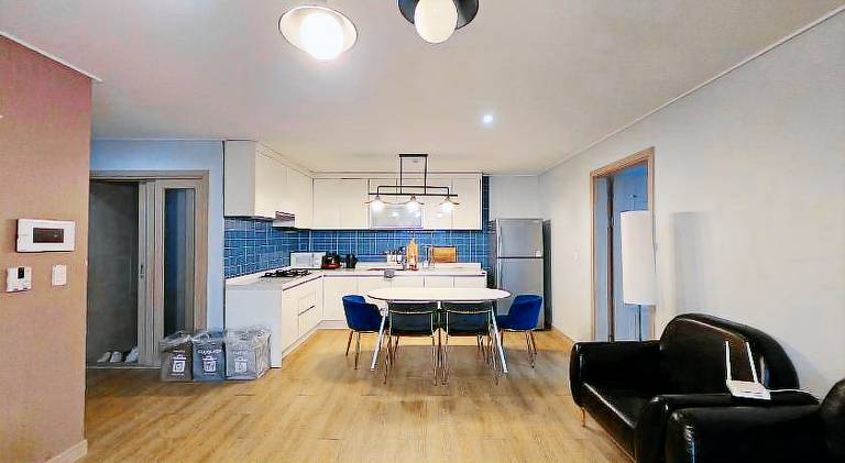 A Bridge House 1-B — photo 3