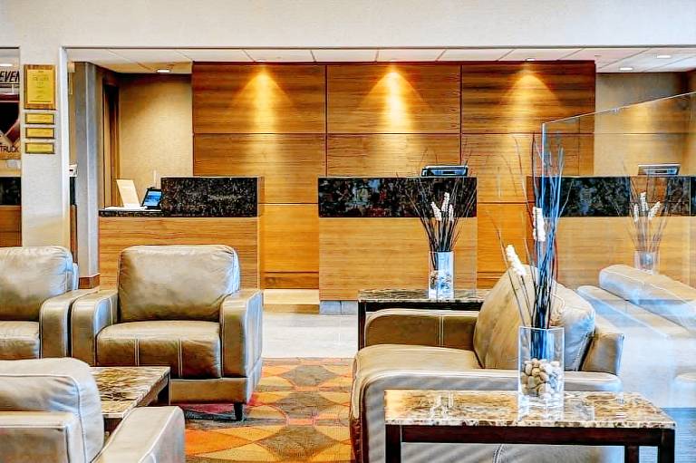 Radisson Hotel & Suites Fort McMurray