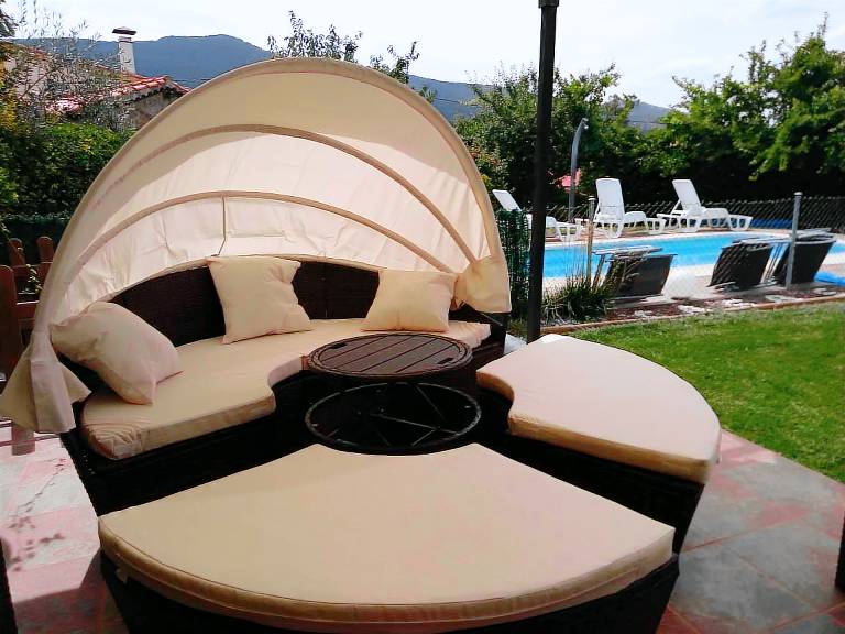 Sehr gepflegtes Ferienhaus im typisch spanischen Stil mit Garten, zwei Terrasse — photo 4