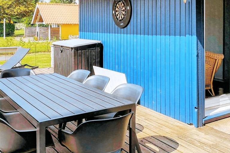 House with patio, yard & barbeque — photo 5
