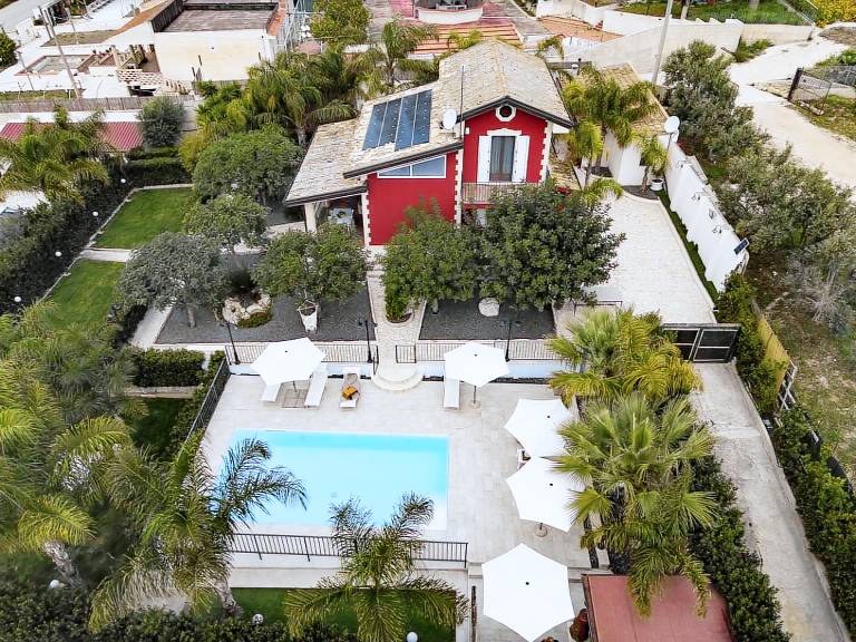Villa with barbeque, private pool & garden | Pool view — photo 2