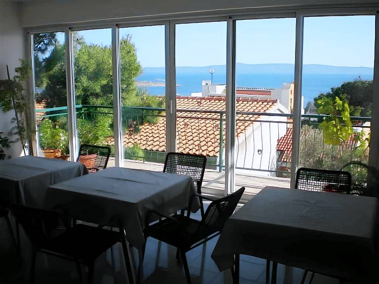 Holiday apartment with yard, terrace & barbeque | Beach nearby | Pets allowed — photo 4