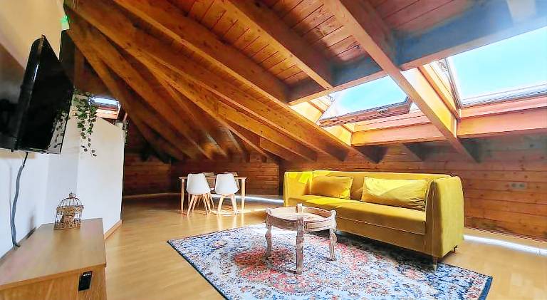 Apartment | Next to Cathedral-Basilica of Our Lady of the Pillar | Pets allowed — photo 2