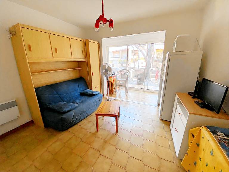 Cozy Studio with Cabine, 4 Guests, Near Beach and Shops, Terrace, Parking, Fully Equipped — photo 2
