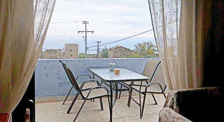 House with 2 rooms for 5 persons — photo 3
