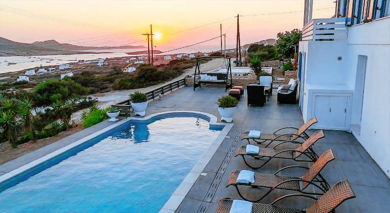 Pleasant villa with BBQ, private pool & terrace | Pets allowed in Paros