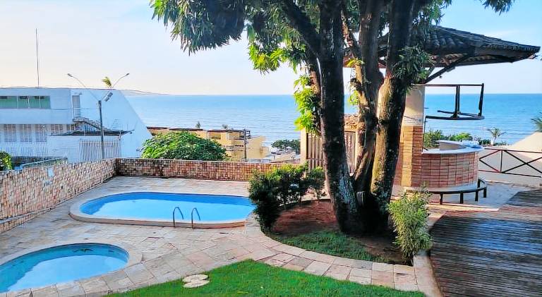 Apartment with pool — photo 3