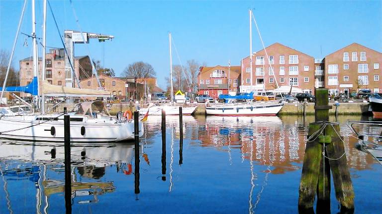 Komfortables Feriendomizil im 2. OG mit Hafenblick, Balkon und Meerblick in Orth in Fehmarn