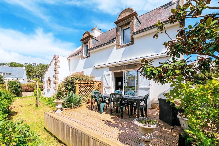 Serene Getaway Steps from the Carnac Alignments – Vacation Home in Carnac