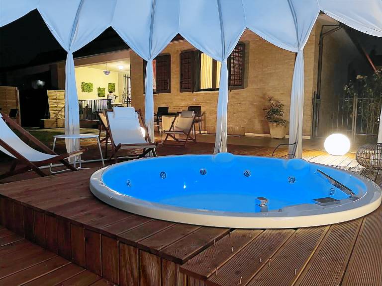 Villa with hot tub, sauna & terrace | Panoramic view — photo 2