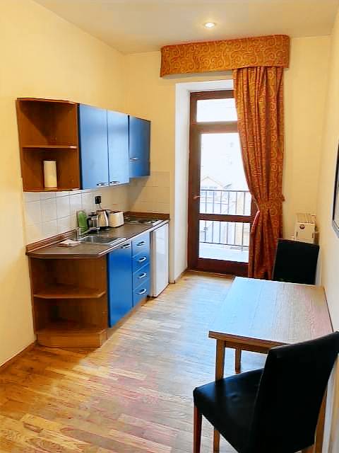 Rental apartment with patio — photo 3