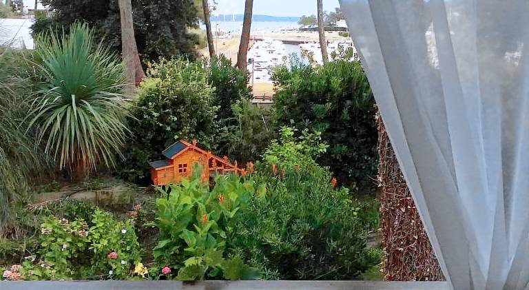 Rental apartment with barbecue, garden & patio — photo 5