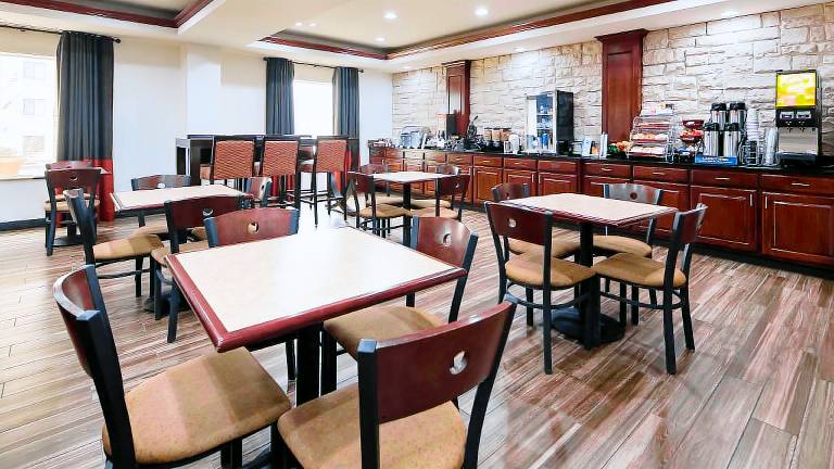 Best Western Granbury Inn & Suites — photo 4