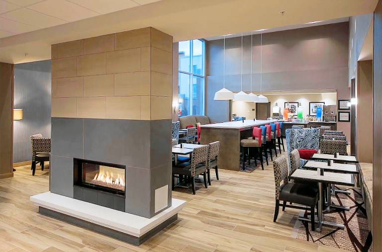 Hampton Inn & Suites Seattle/Redmond — photo 4