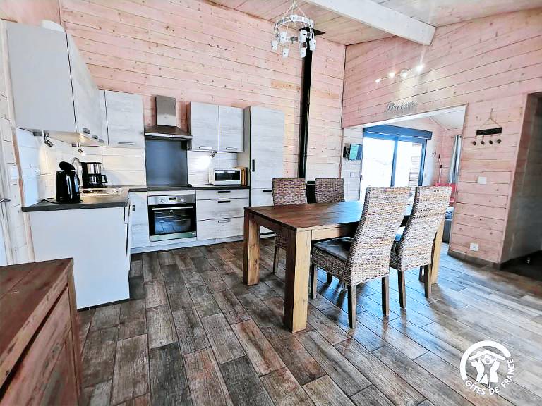 Fully equipped lovely gite with patio & BBQ | Pets allowed — photo 3