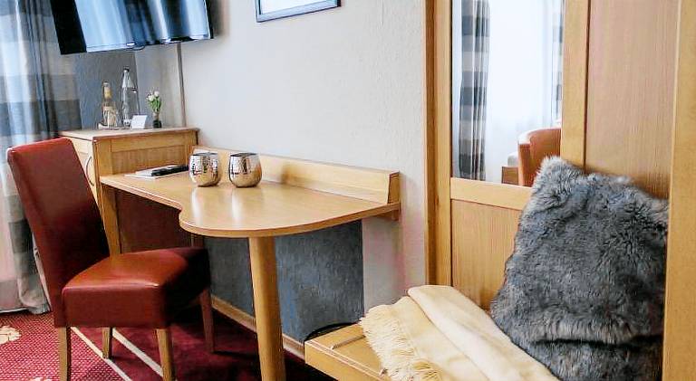 Schwiizeralp Hotel & Restaurant — photo 2