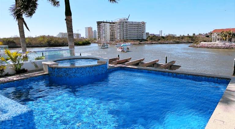 Nice house with pool & jacuzzi | Pet-friendly in Mazatlán