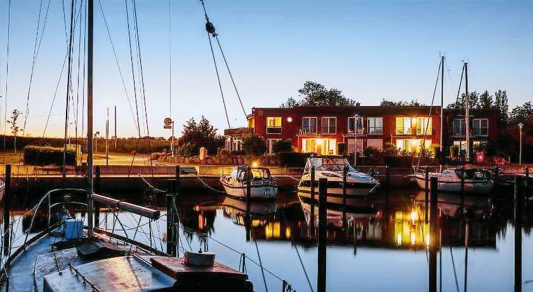 PORT PUDDEMIN Wohnungen an der Marina in Bergen auf Ruegen