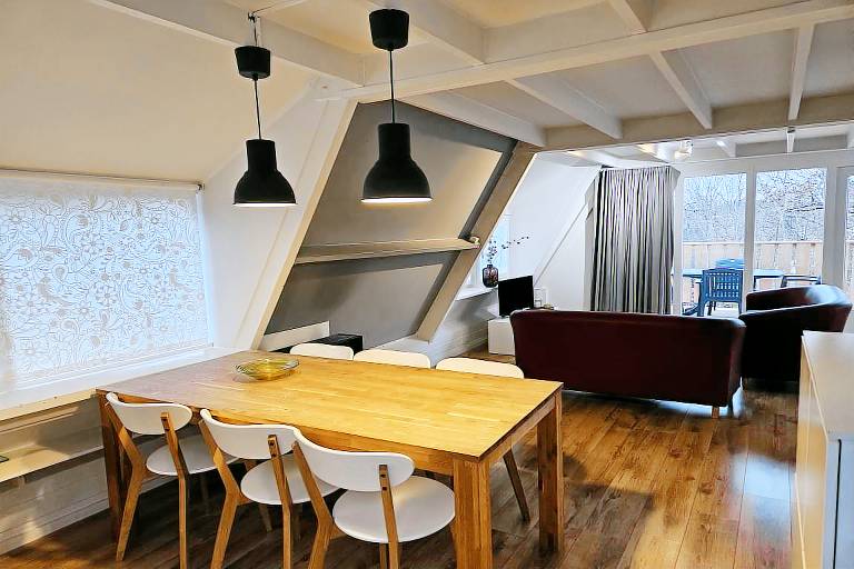Chalet with pool — photo 4