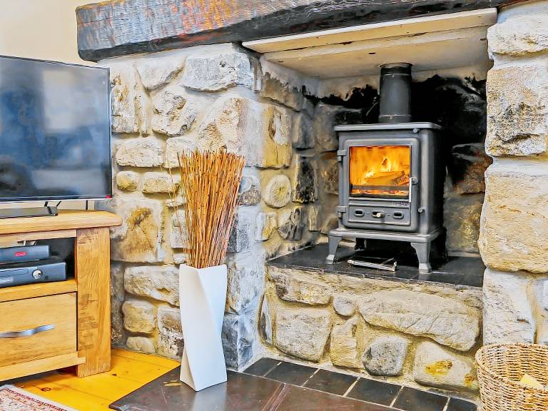 Family-friendly nice cottage with patio & garden | Pets allowed — photo 3