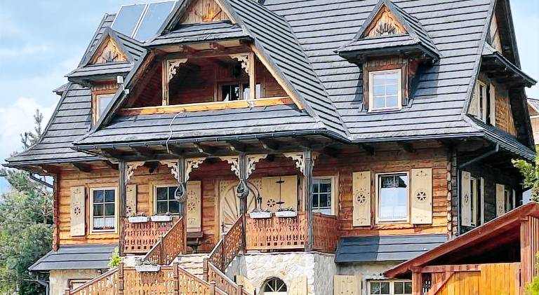 Holiday apartment with terrace, pool & garden in Szczawnica