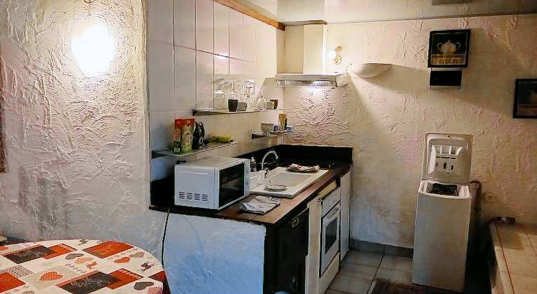Apartment with 1 room for 4 persons — photo 4