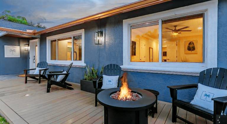 Vacation home with pool — photo 3