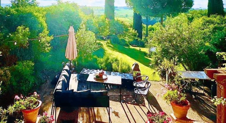 Stunning Village Casa with Private Garden and Olive Grove in Castiglione del Lago