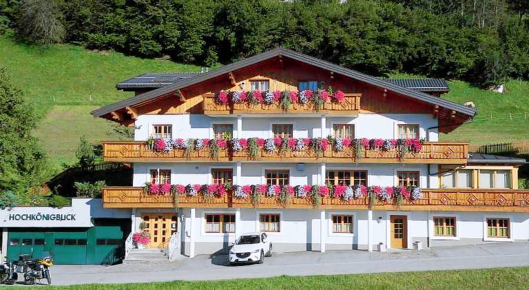 Apartment with garden, pool & sauna | Dogs allowed in Sankt Johann im Pongau