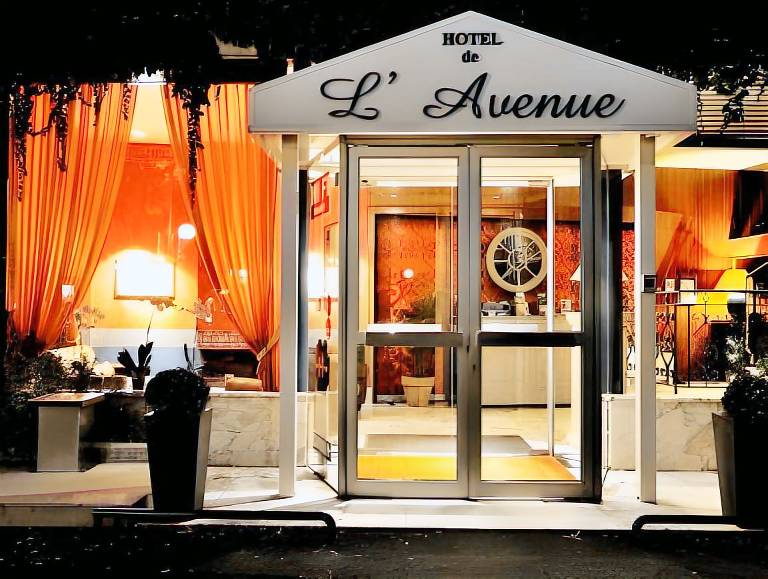Hotel de L'Avenue in Saintes