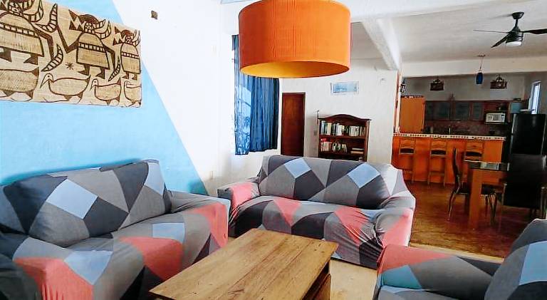 Beach-style house near the sea — photo 3